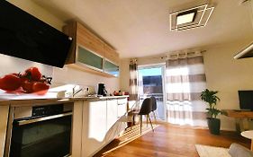 Donauhosting, Stadt Land Fluss